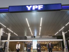 YPF presentó su nuevo modelo de estaciones de servicio y relanzó beneficios a docentes