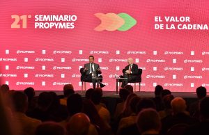 Proyectan que el barril de crudo volvería a superar los 100 dólares en 2023