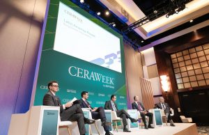CERA Week: advierten que la transición energética tomará décadas