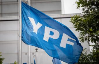 Juicio por YPF: la Justicia de EE.UU. suspendió todas las demandas contra Argentina