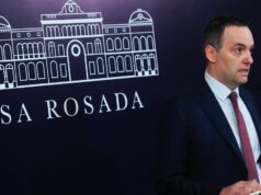 El Gobierno venderá dos aviones de YPF