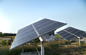 La Universidad de La Plata comenzó a construir un parque solar para tener autoabastecimiento energético
