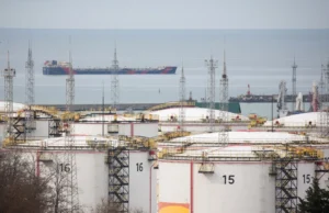 Un petrolero ruso fue incendiado en medio de ataques con drones en el Mar Negro