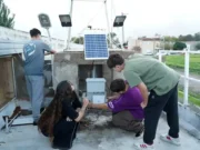 Una escuela de Necochea tiene el primer parque minieólico escolar del mundo