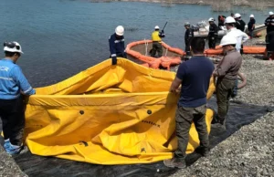 Realizaron un simulacro de derrame de petróleo en el lago Casa de Piedra