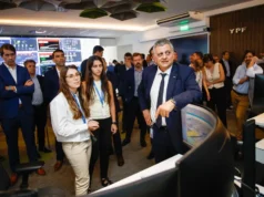 YPF inauguró la nueva sala Real Time Operations Room en el Complejo Industrial La Plata