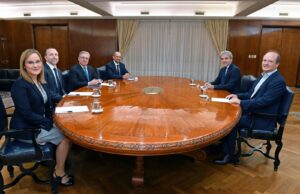 Caputo y Chevron avanzan en una inversión de USD 10.000 millones para el sector energético