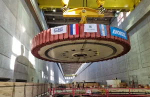 Yacyretá completó con éxito una compleja operación en su rotor de la Unidad Generadora N°10