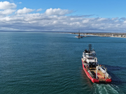 Argentina GNL inició nuevos estudios del suelo marino en Río Negro